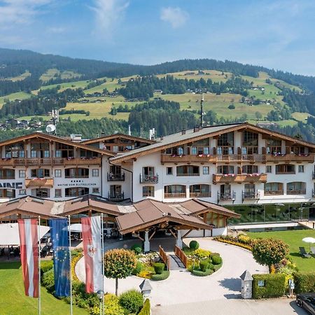 Hotel & Spa Sonne 4 Sterne Superior Kirchberg in Tirol Bagian luar foto