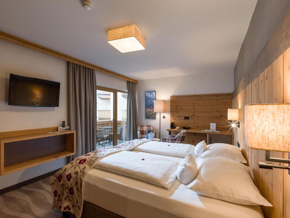 Hotel & Spa Sonne 4 Sterne Superior Kirchberg in Tirol Bagian luar foto