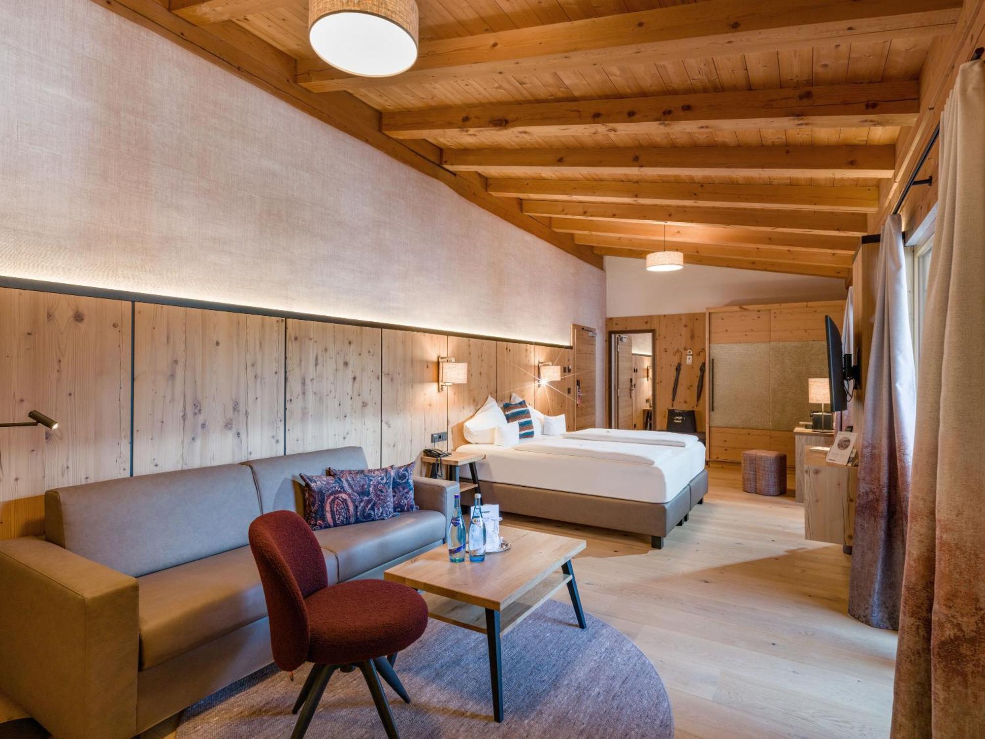 Hotel & Spa Sonne 4 Sterne Superior Kirchberg in Tirol Bagian luar foto