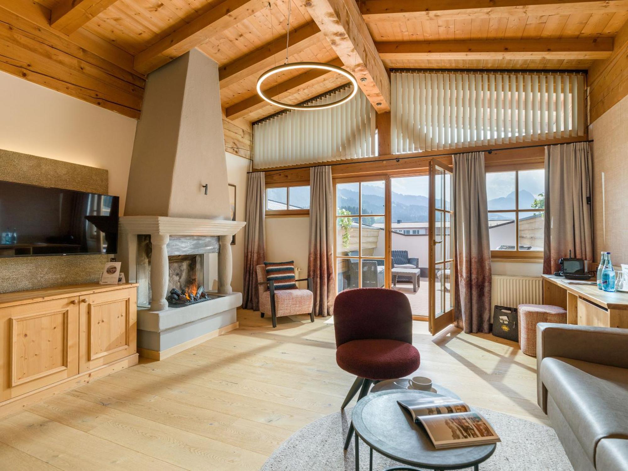 Hotel & Spa Sonne 4 Sterne Superior Kirchberg in Tirol Bagian luar foto