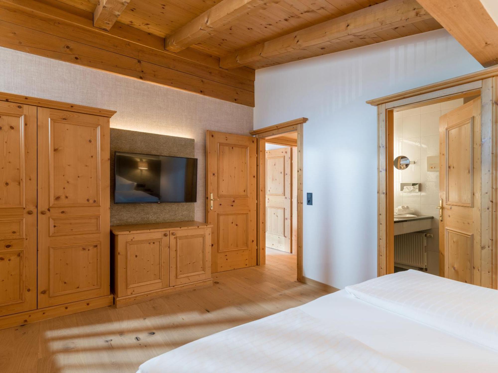 Hotel & Spa Sonne 4 Sterne Superior Kirchberg in Tirol Bagian luar foto
